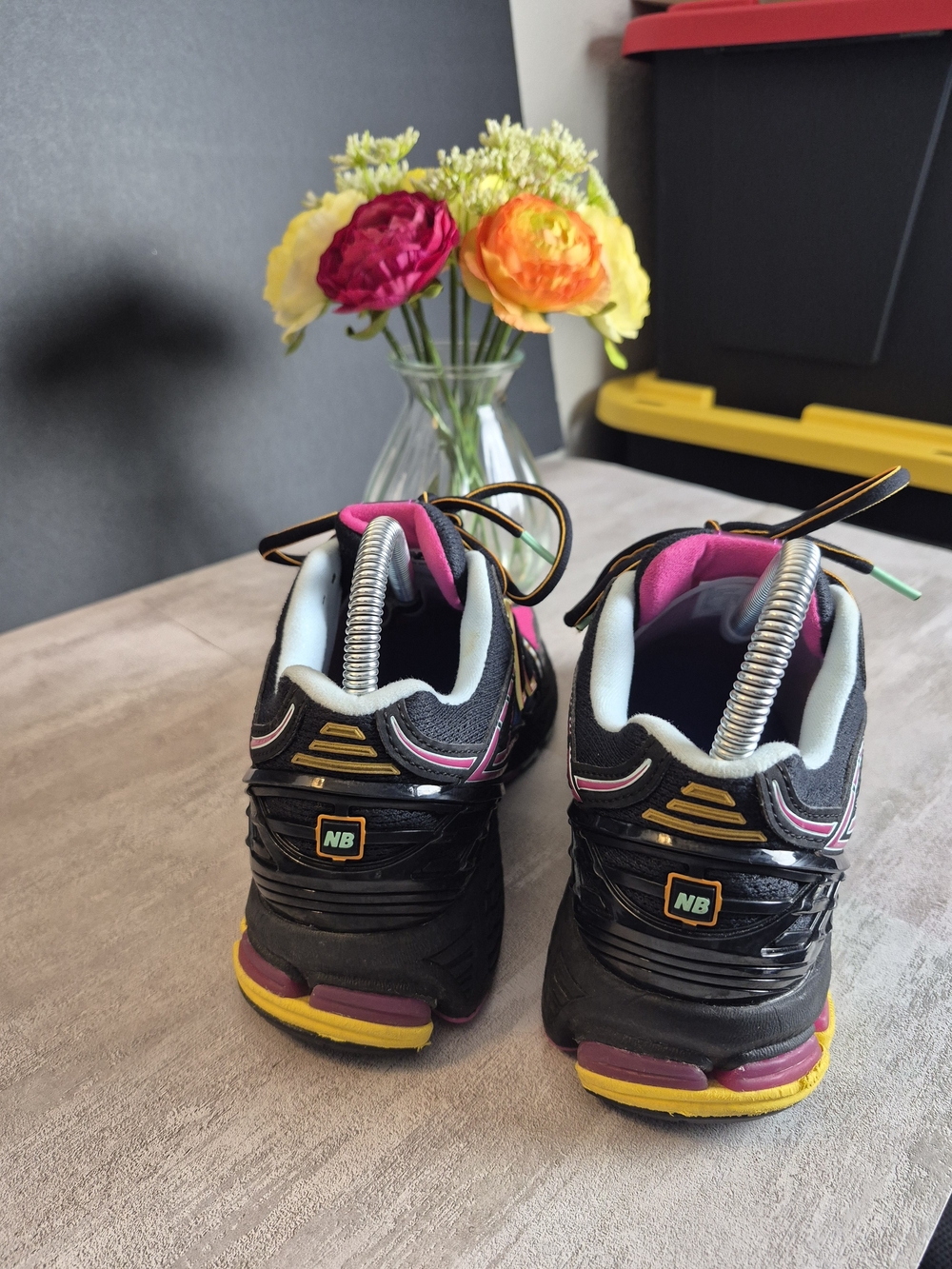 New Balance Women's Pink, Black & Yellow! "Neon Nights" Size 7 - Picture 4 of 4